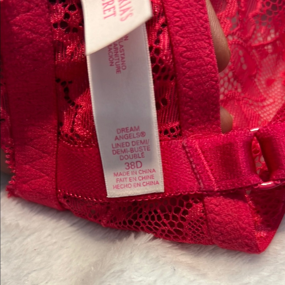 Victoria's Secret Red Lace Bra with Underwire and Adjustable Straps - Picture 3 of 7